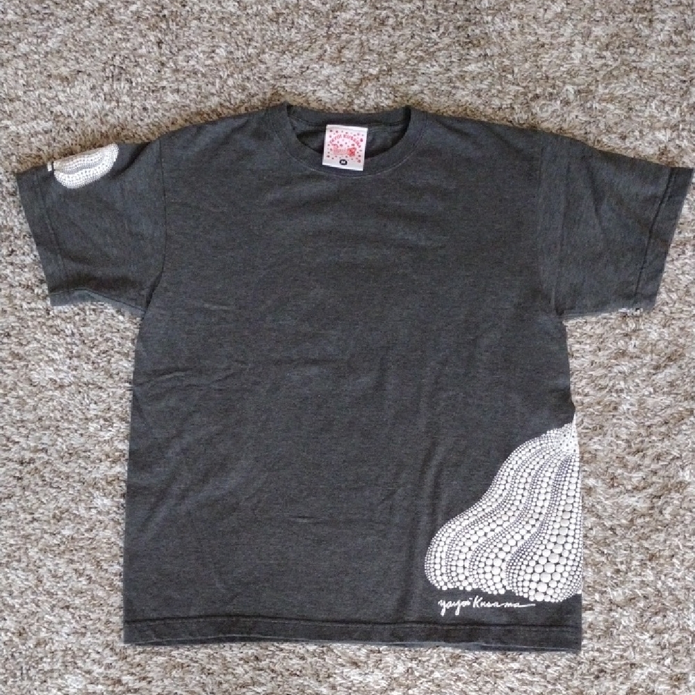 Yayoi Kusama Grey Gray Pumpkin Tee Size Medium Unisex Very Good Condition